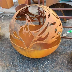 Pit Dóiteáin Tírdhreacha Laser Cut Camping Wood Téitheoir Dó Corten Cruach Globe Sféar Dóiteáin Pit