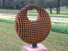 Maisiú Allamuigh Snasta Abstract Corten Cruach Dealbhóireachta